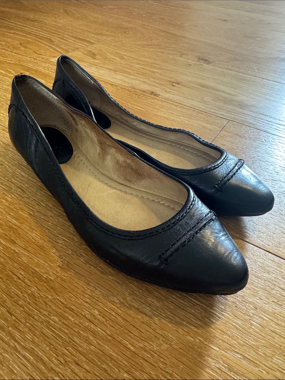 Frye Black Leather Women's Ballet Flats
